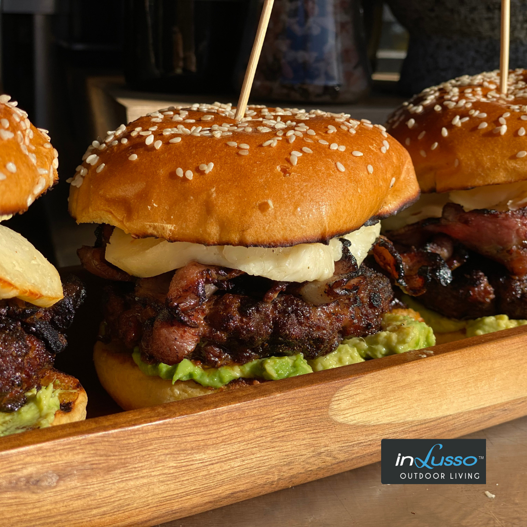 Beef burgers with halloumi cheese